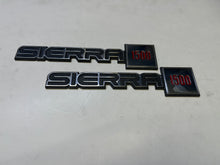 Load image into Gallery viewer, Sierra 1500 81-87 Emblems