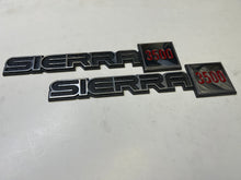 Load image into Gallery viewer, Sierra 3500 81-87 Emblems