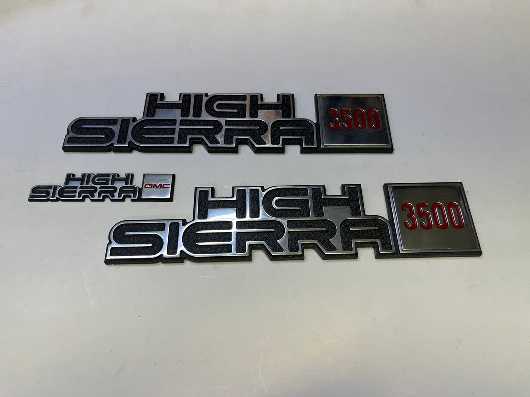 High Sierra 3500 81-87 Emblems with dash badge