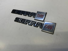 Load image into Gallery viewer, Sierra 1500 81-87 Emblems
